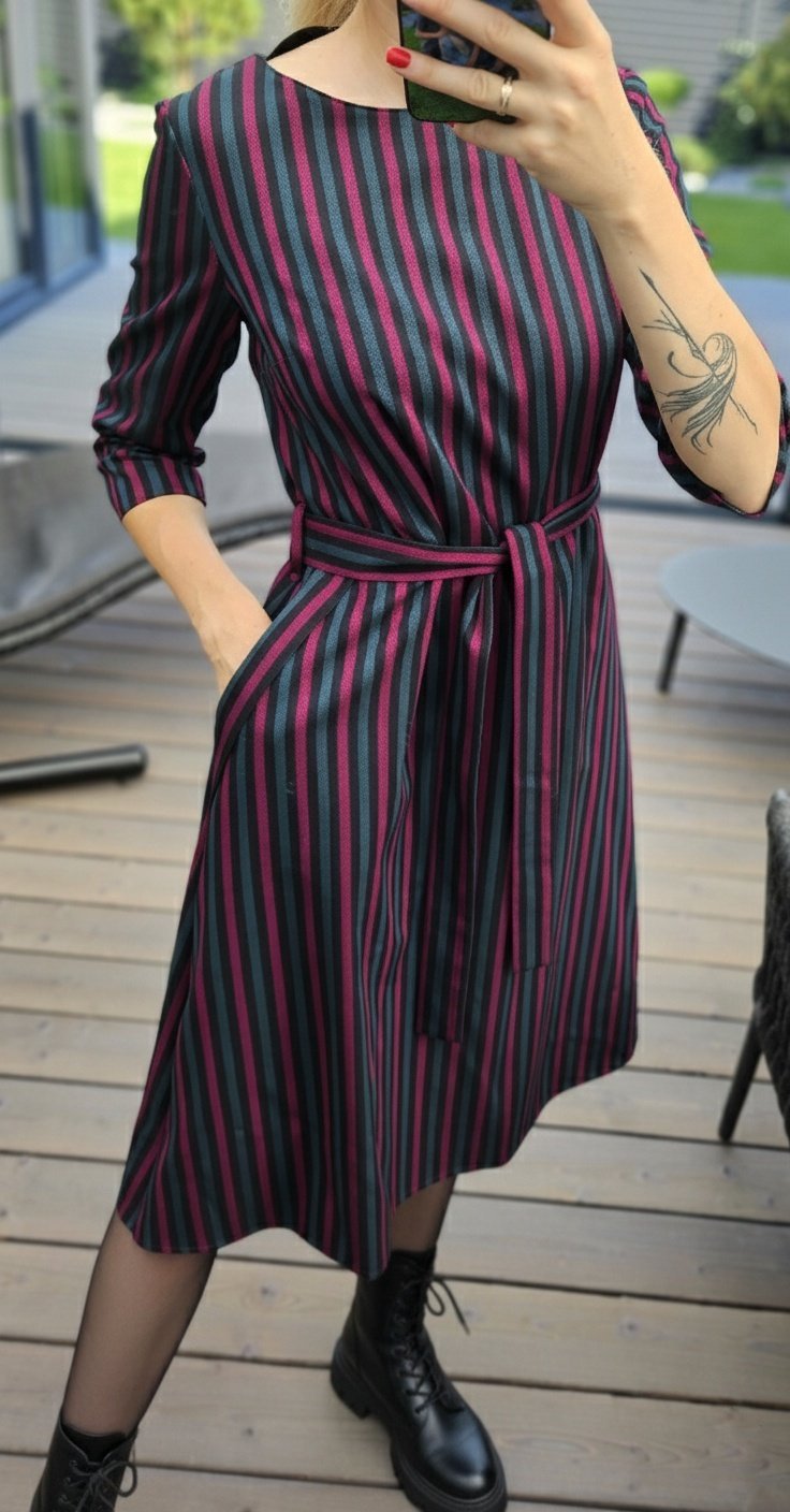 Suknelė "Dona" dryžuota violetinė