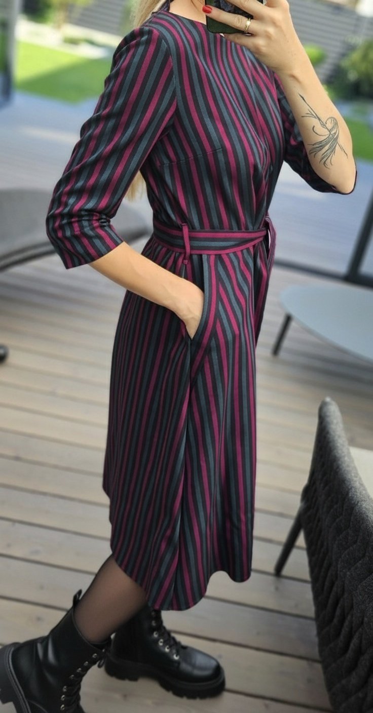 Suknelė "Dona" dryžuota violetinė