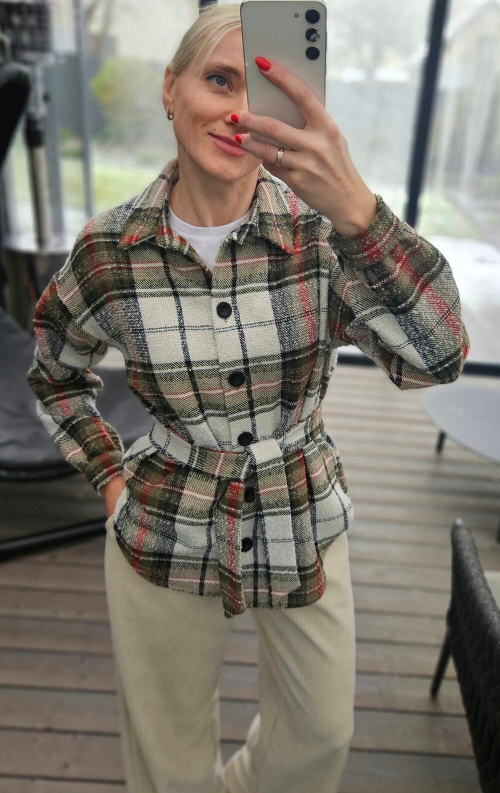 Marškiniai "Šiluma" šviesesni