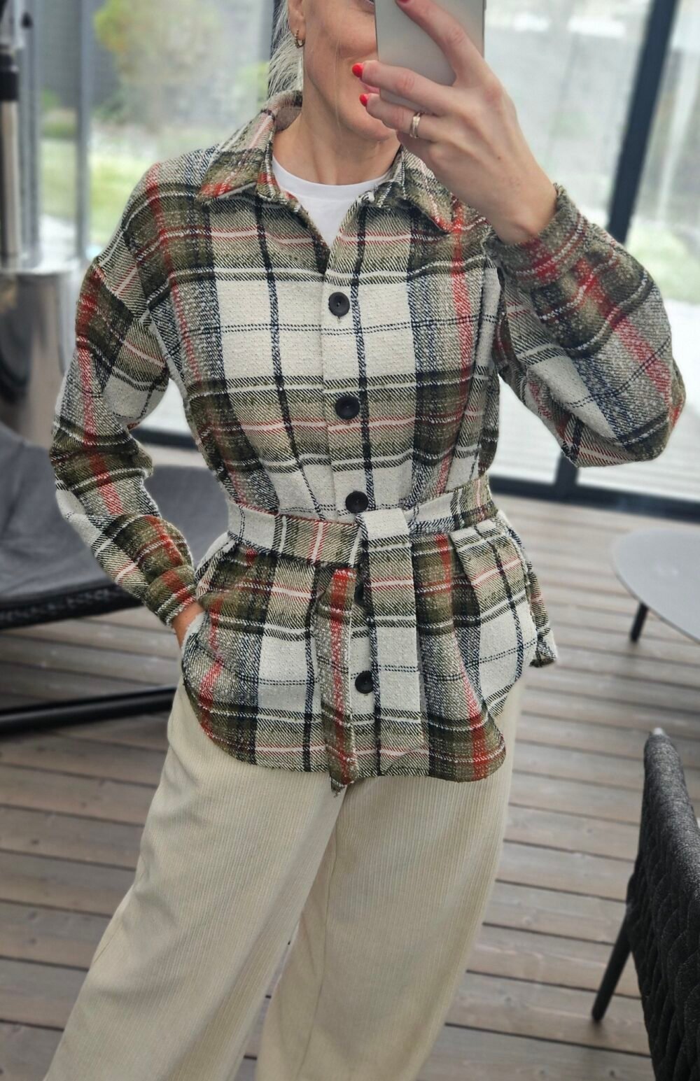 Marškiniai "Šiluma" šviesesni