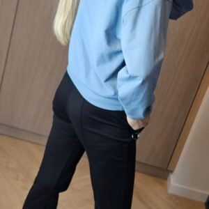 Melsvas džemperis "Juna"