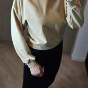 Kreminis džemperis "Juna"