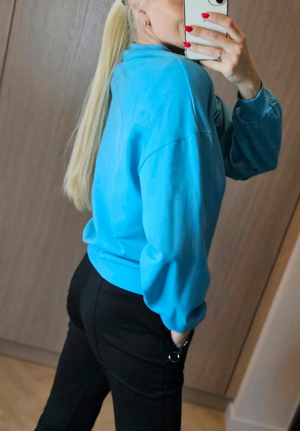 Žydras džemperis "Juna"