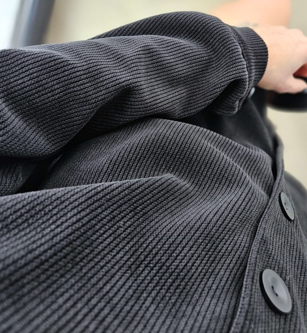 Juodi velveto marškiniai "Must"