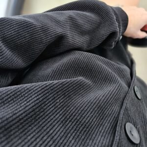 Juodi velveto marškiniai "Must"