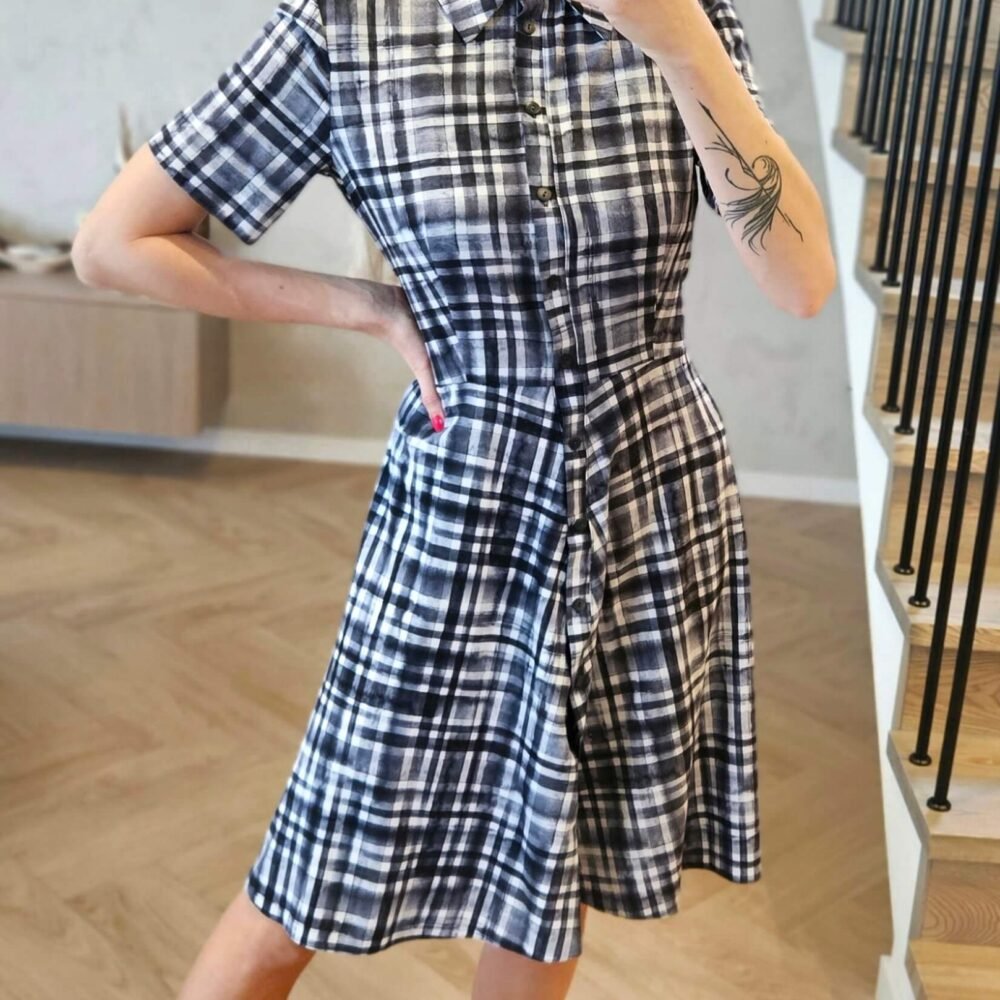 2026/02/1000168876-scaled.jpg Suknelė "Vasara" juodai balta