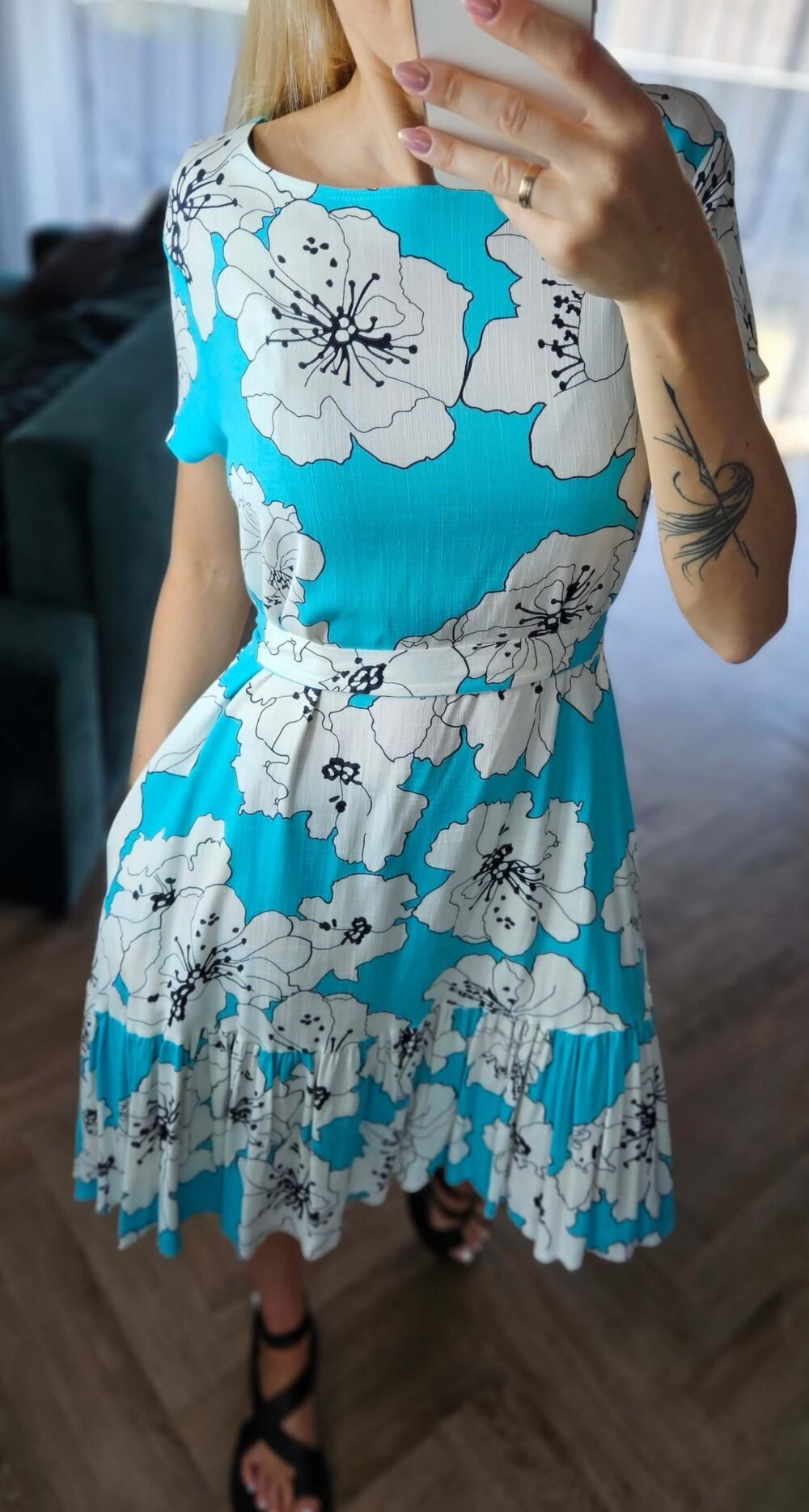 Suknelė "Lino gėlės"