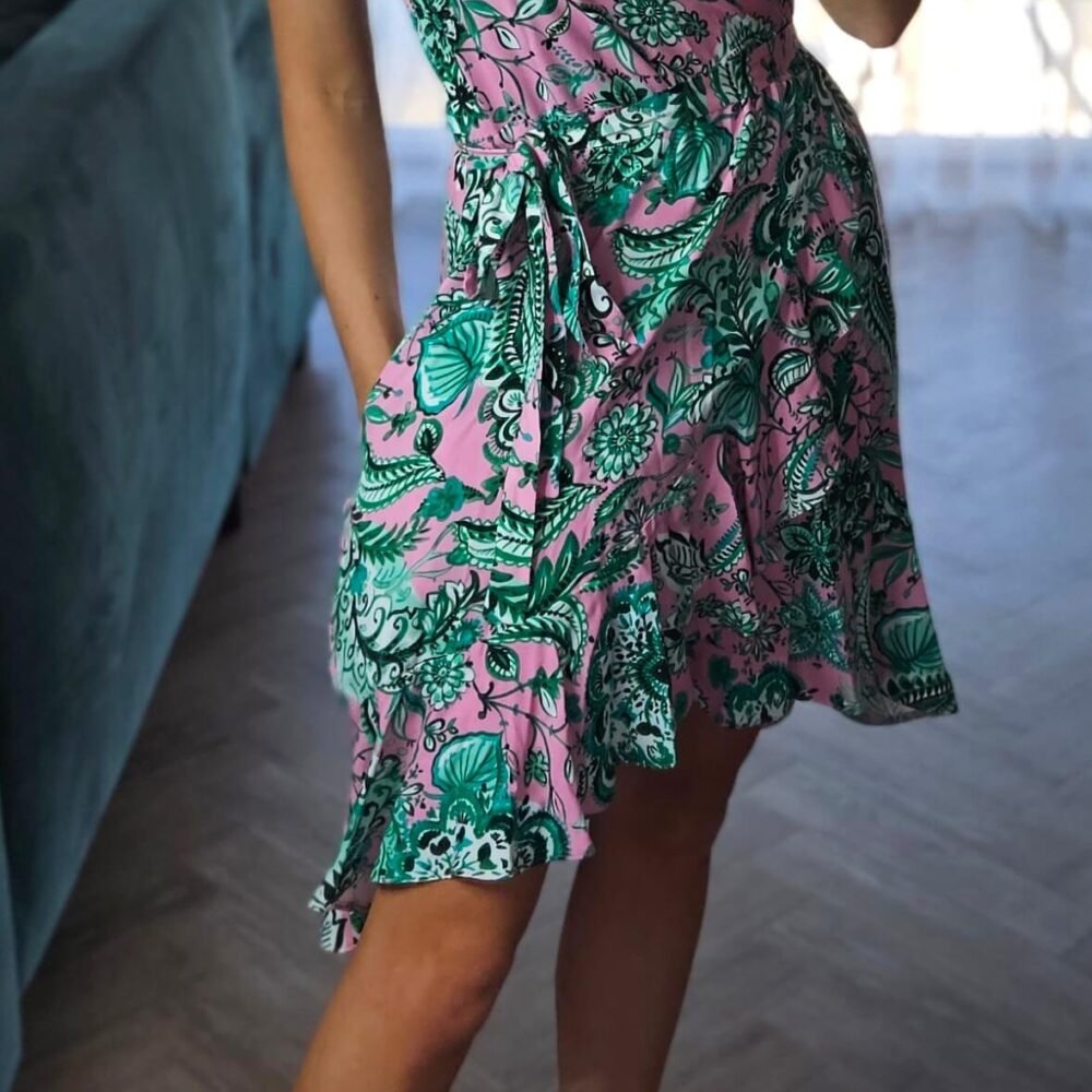 Susiaučiama suknelė