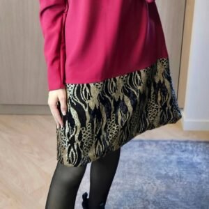 Suknelė blizgia apačia