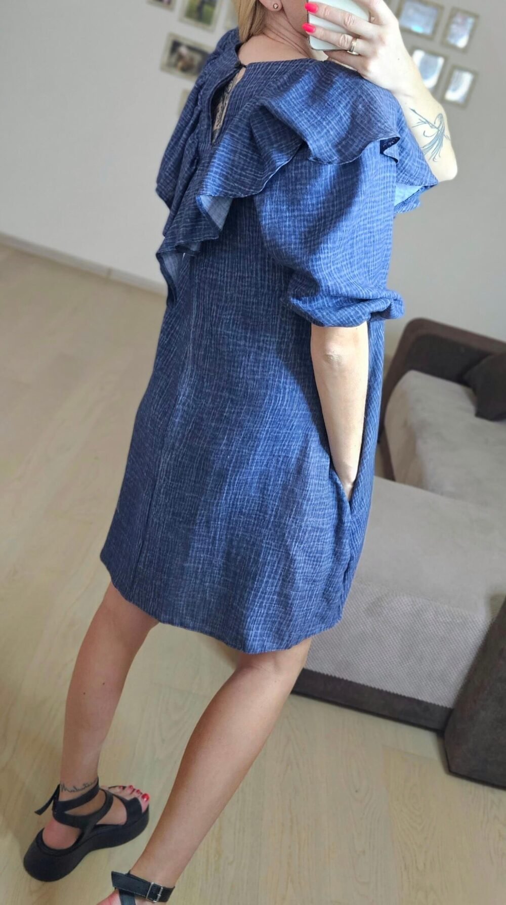 Muslino mėlyna suknelė 3/4 rankovėmis