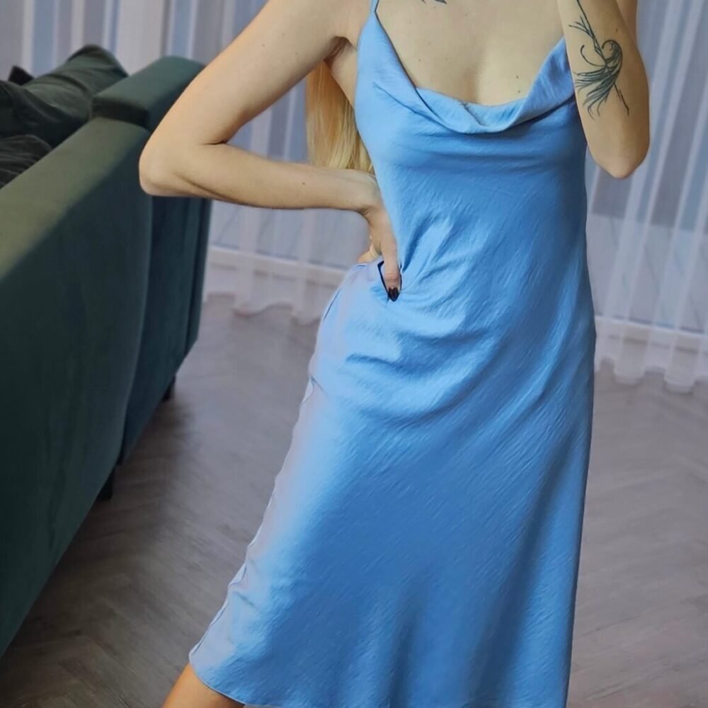 SLIP žydra atvira suknelė