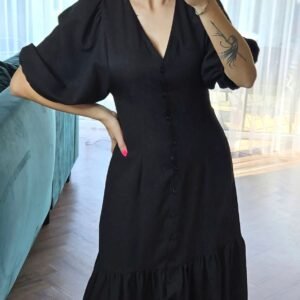 Juoda suknelė pūstom rankovėm