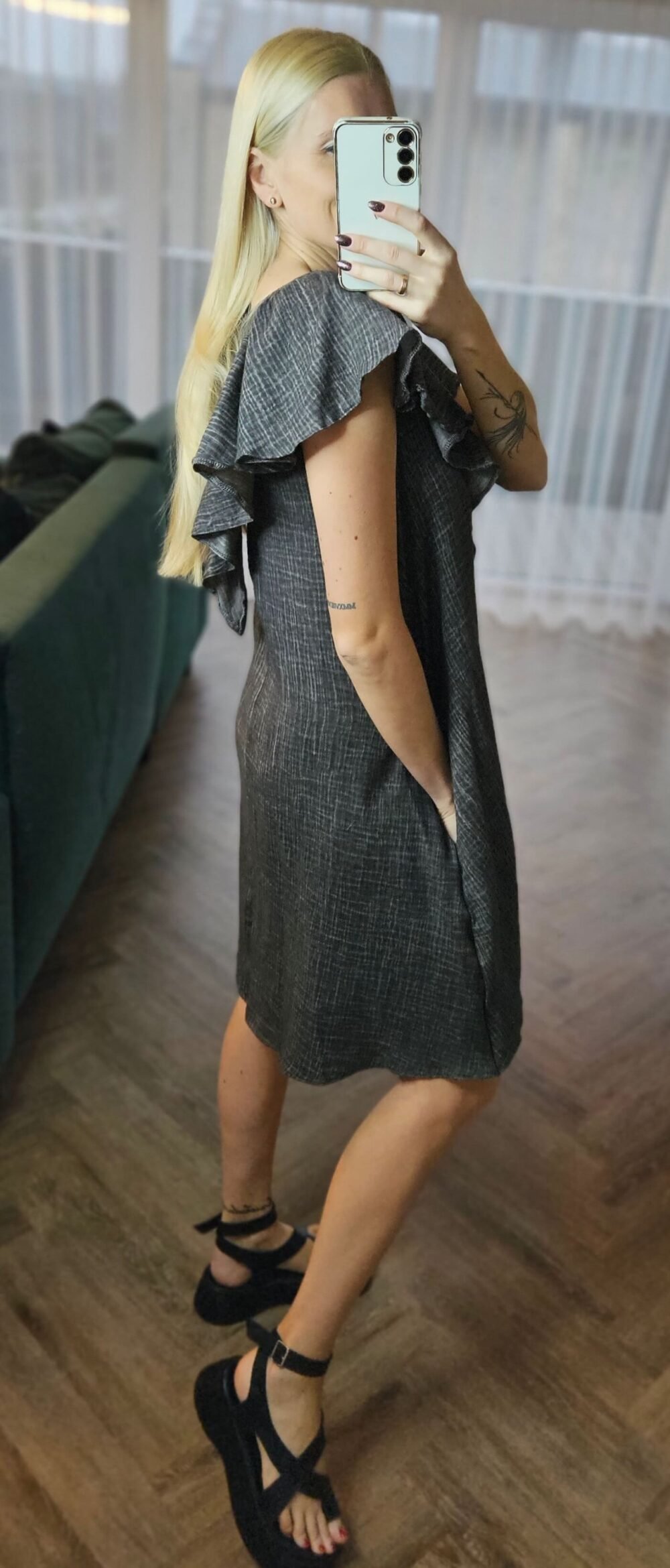 Muslino t.pilka suknelė be rankovių