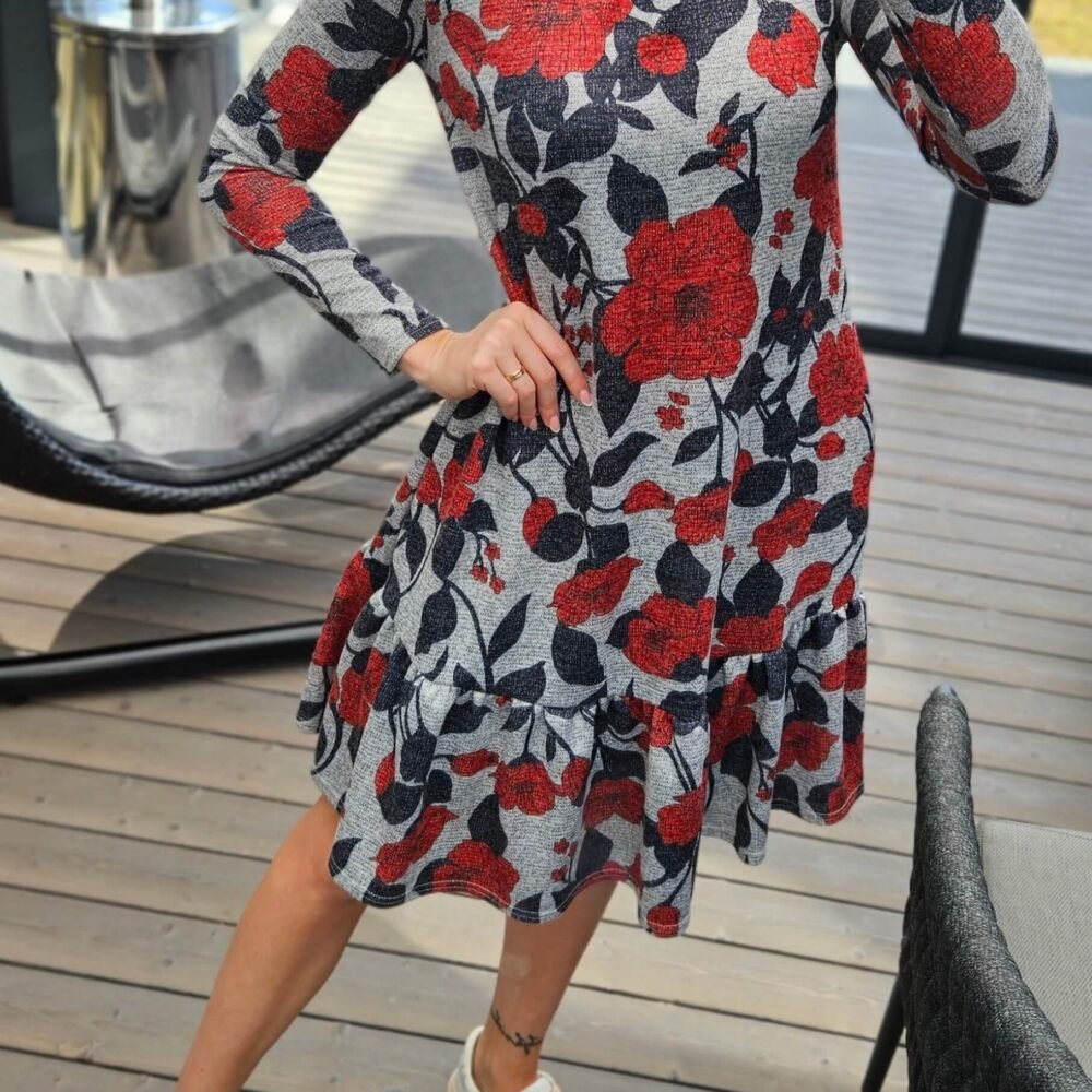 Suknelė raudonom gėlėm