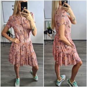 Rausva suknelė su juoda juostele