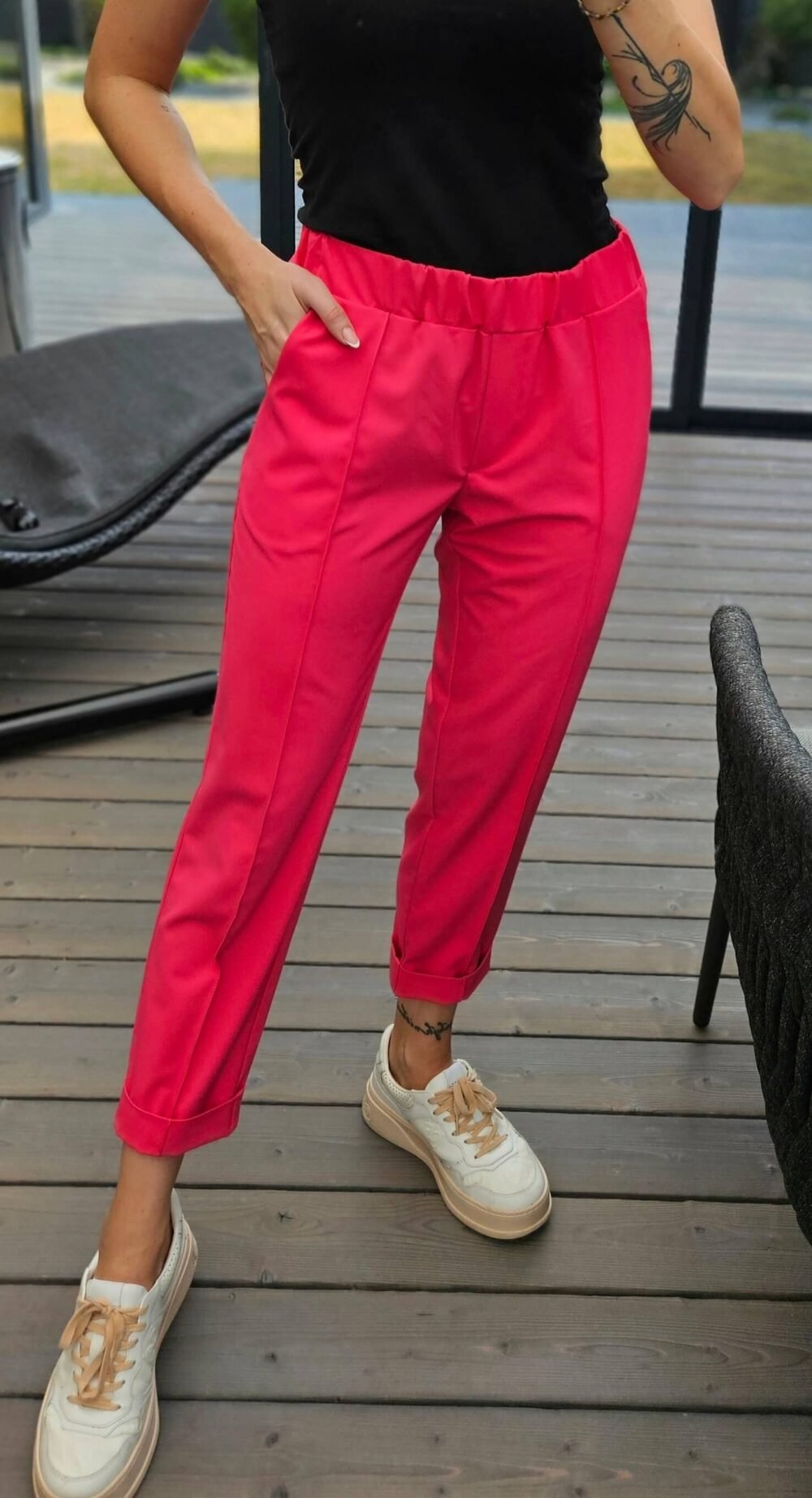 Capri stiliaus kelnės