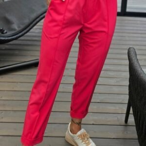 Capri stiliaus kelnės