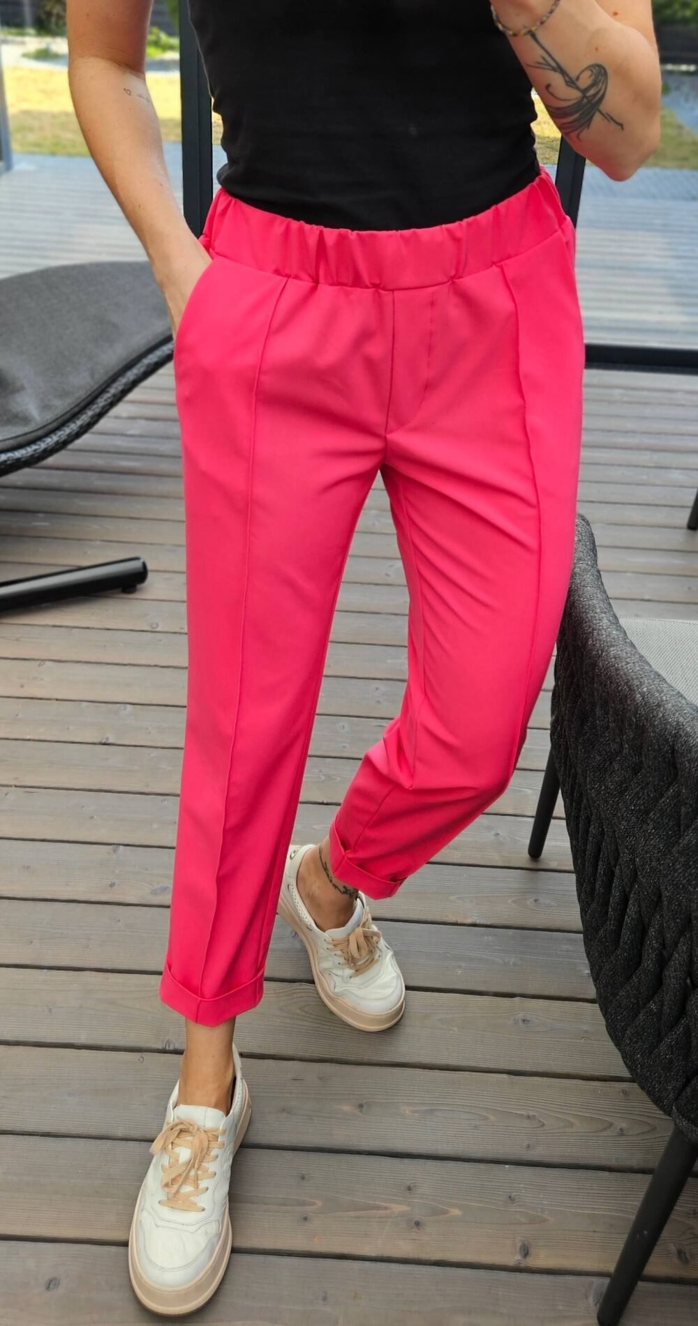 Capri stiliaus kelnės