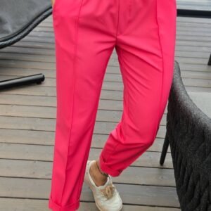 Capri stiliaus kelnės