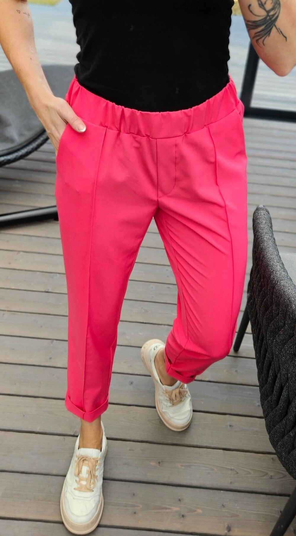 Capri stiliaus kelnės