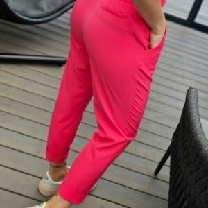 Capri stiliaus kelnės