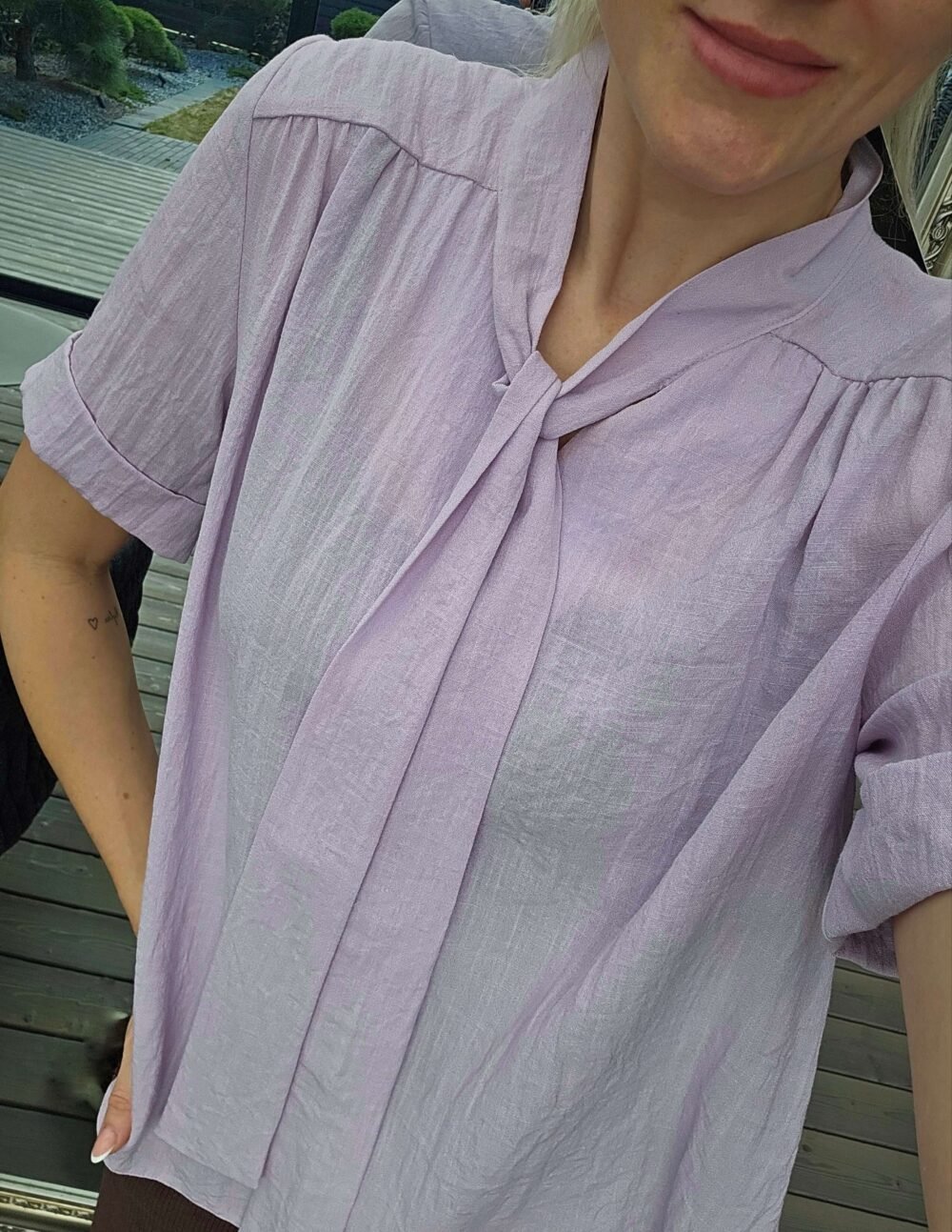 Palaidinė alyvų spalvos