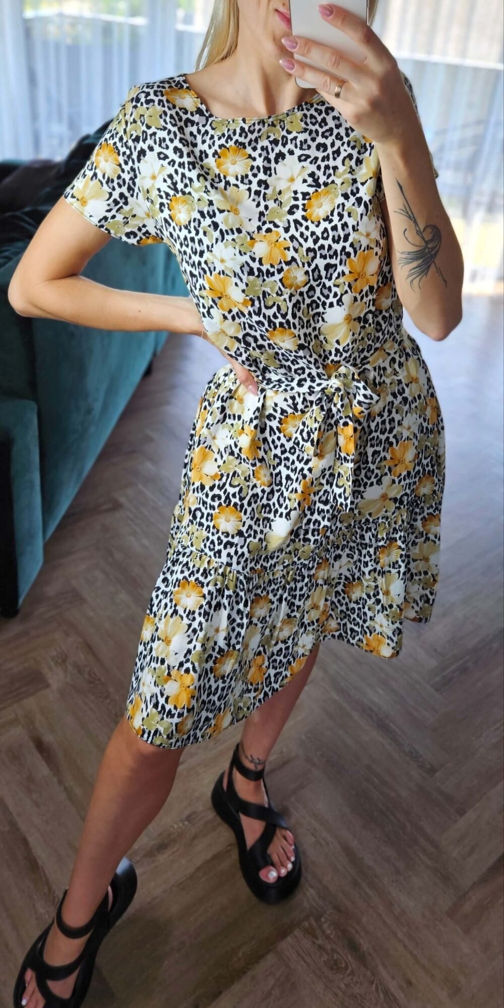 Suknelė Leo su gėlėm