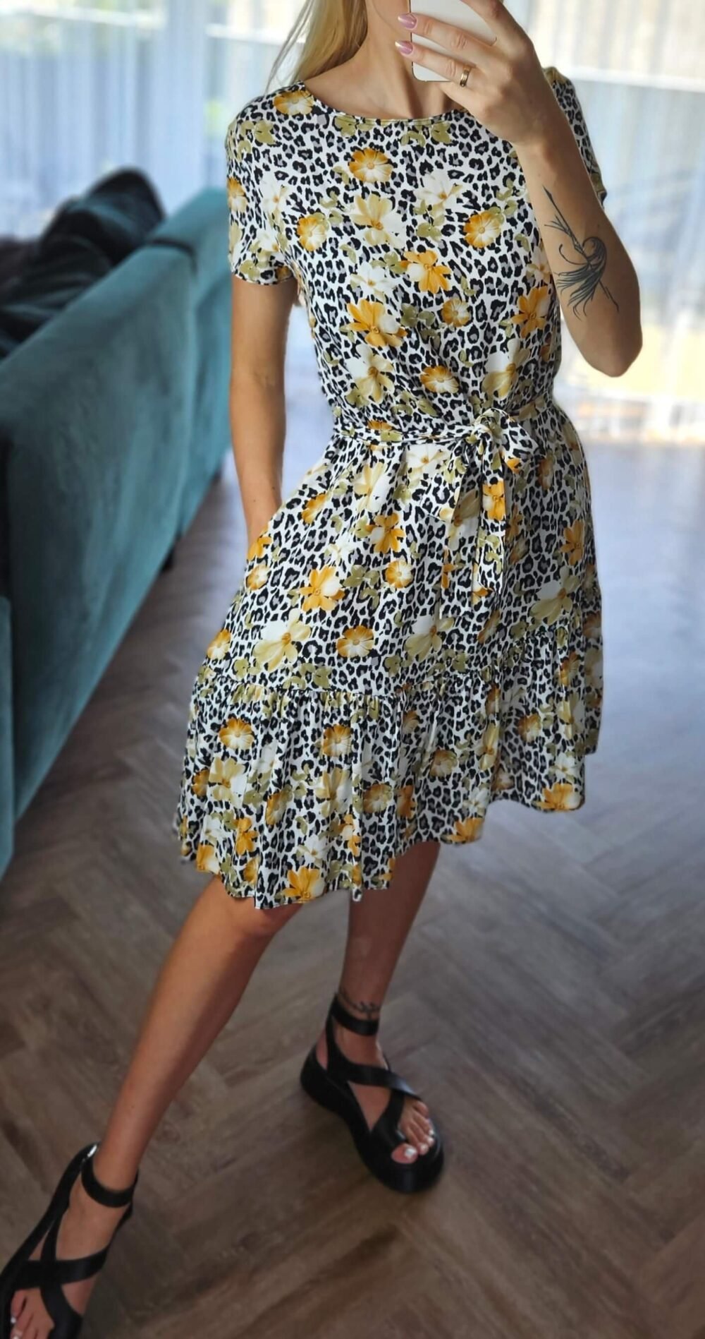 Suknelė Leo su gėlėm