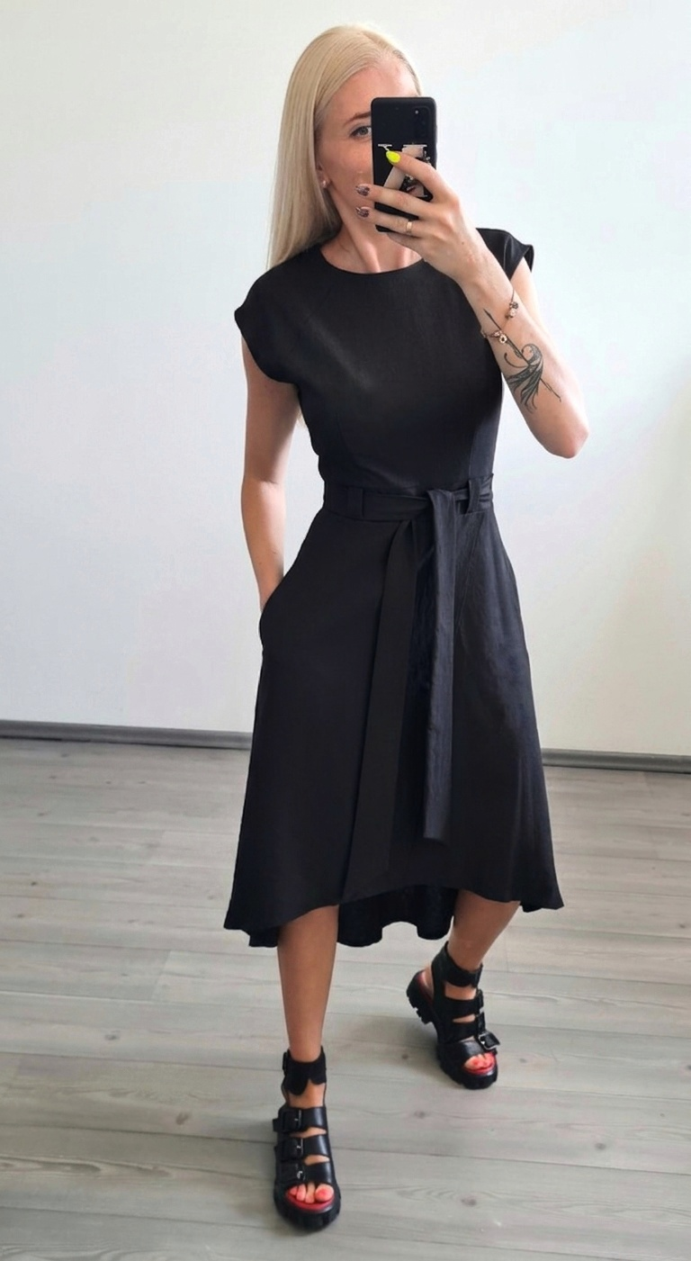 Suknelė "Liepsna" juoda