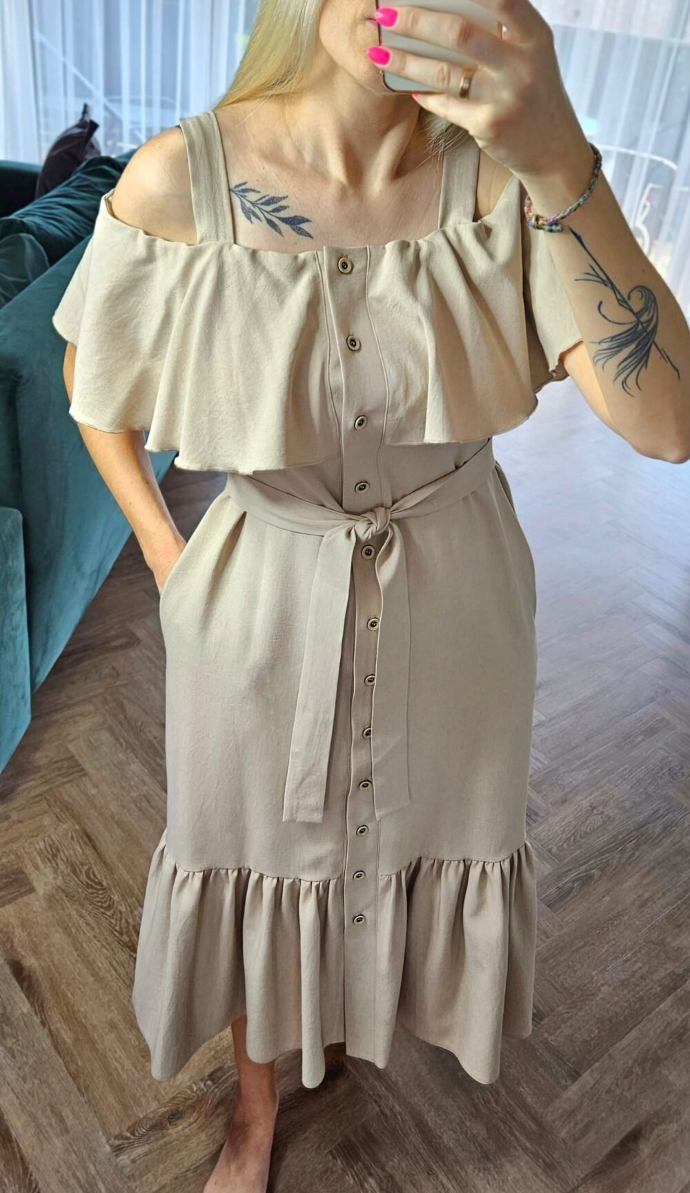 Suknelė "Banga" kreminė