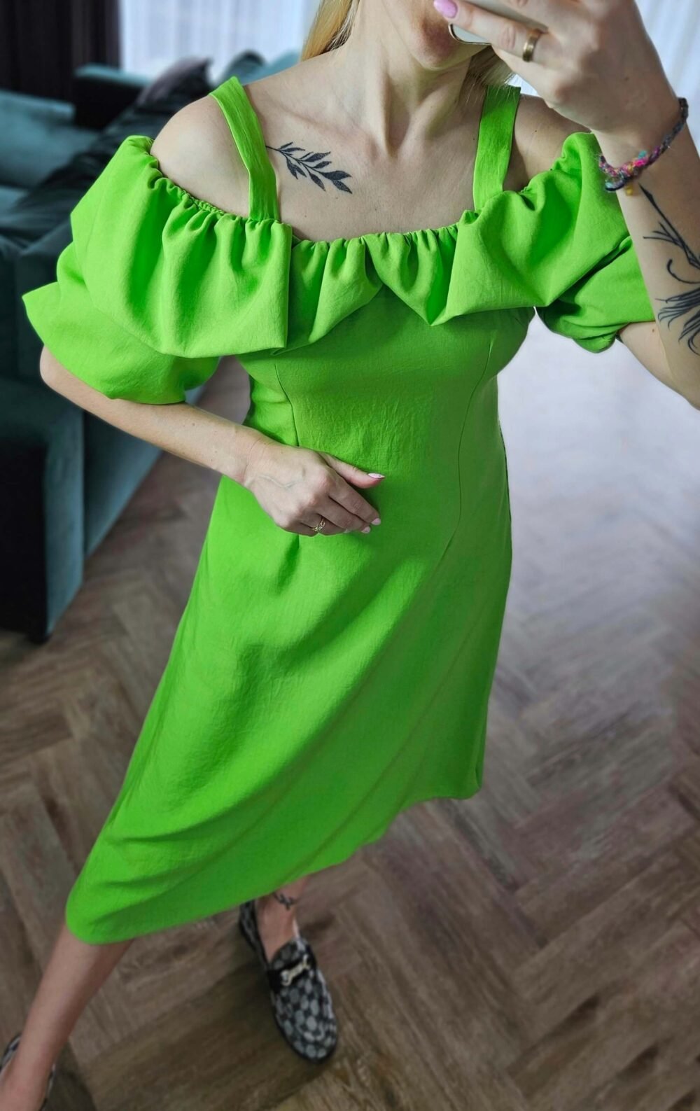 Suknelė "Aura old" salotinė