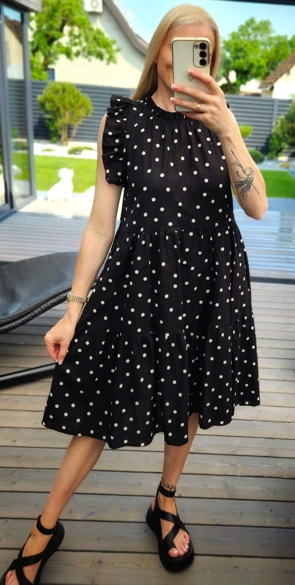 Suknelė "Ruffle Dot" juoda