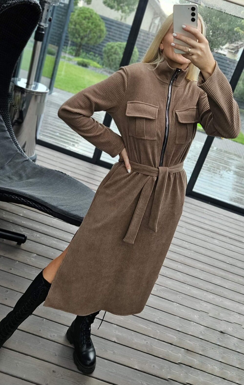 Velveto suknelė "TOP" kakavinė